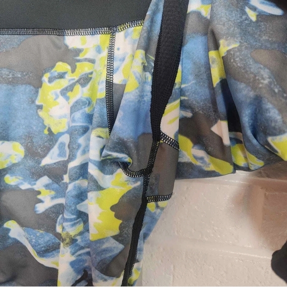 Adidas climalite women's cropped athletic leggings Blue Black Yellow size Small - Picture 6 of 7